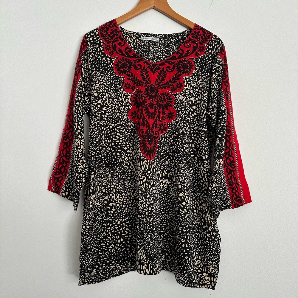 Silky Beige, Black, & Red Cheetah Animal Print Quarter Sleeve Blouse, Size Large